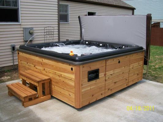 Vitality Saltwater Hot Tub – Medium